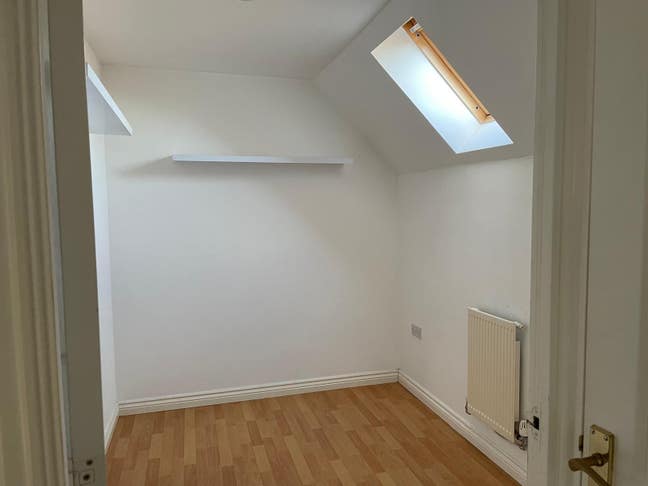Single room-female(near hosptl, Nrth stn)bills inc Main Photo