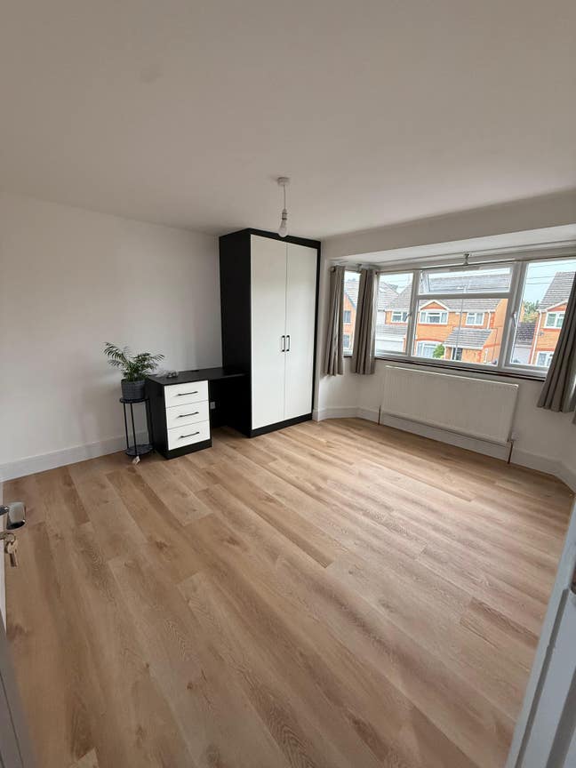 *Newly Refurbished Property Near Burnham Station* Main Photo
