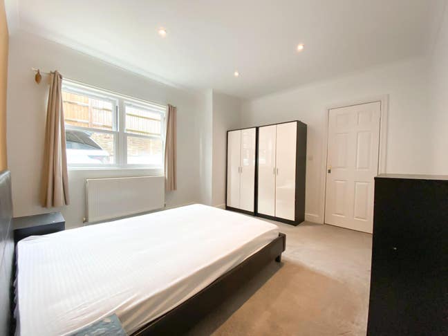 Hot Deal in Streatham No Deposit + Bills Included Main Photo