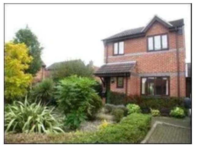 Professional Lodger Wanted- En-suite & Dble. room  Main Photo