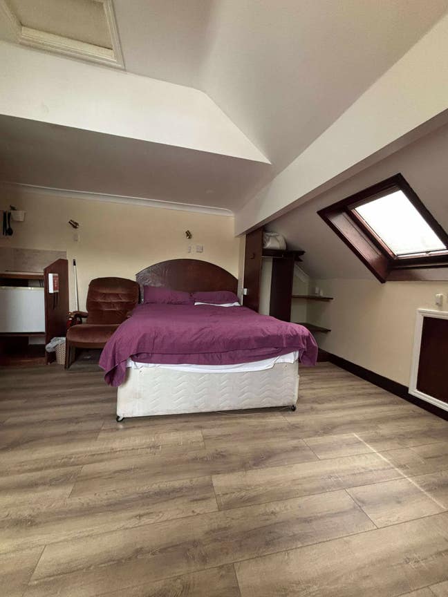 Large Double Attic Room Main Photo