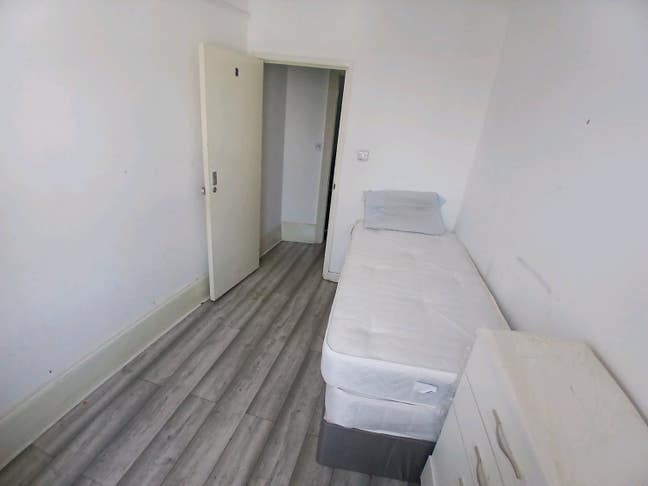 Spacious Room with All Bills inc. in Wimbledon Main Photo