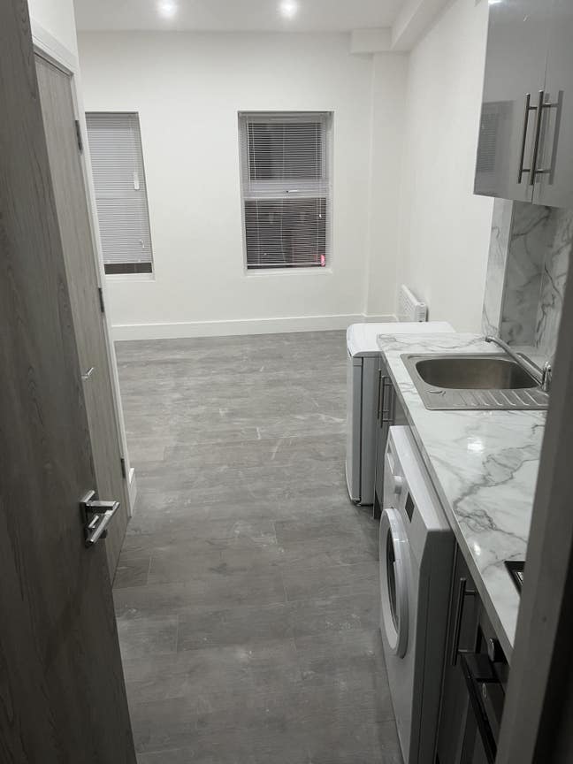 Lovely Spacious Studio with All Inclusive Bills. Main Photo