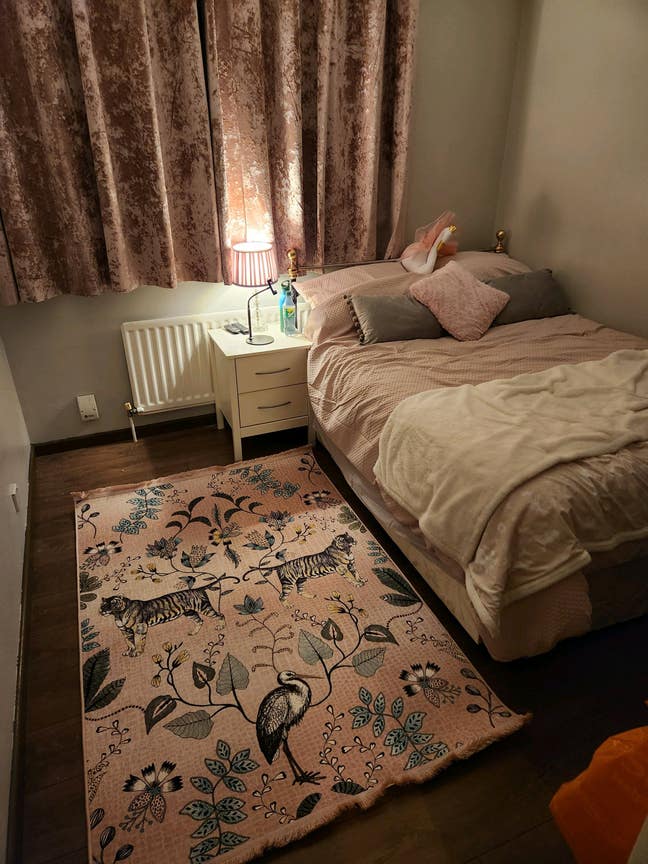 Large double room Main Photo