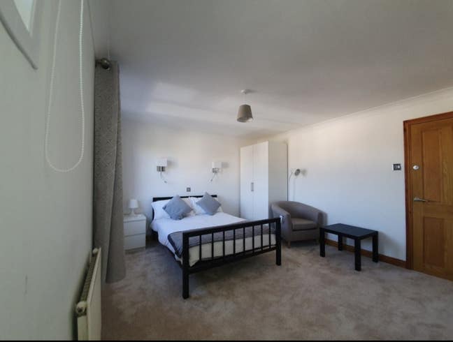 Spacious Double Room Available 01/09/25 Main Photo