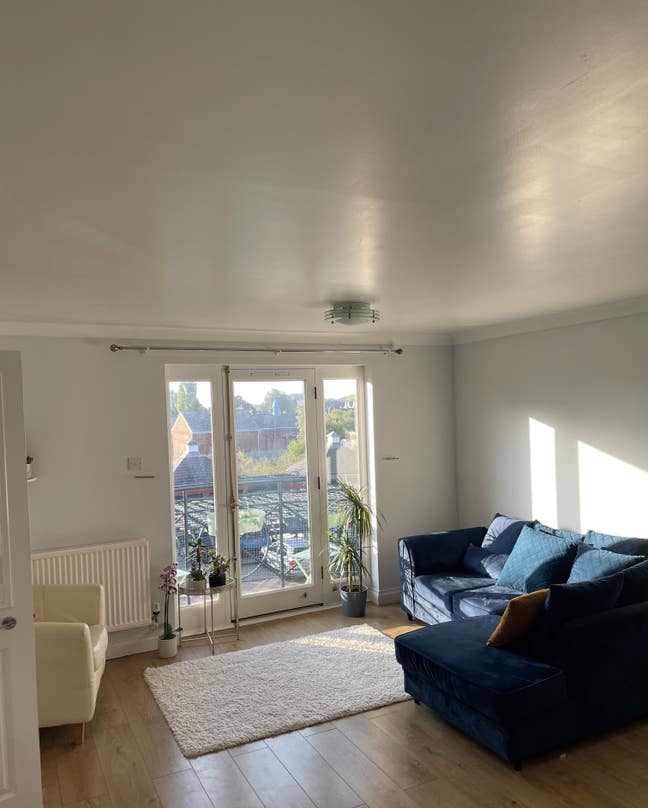 Double bedroom with private bathroom on the quay  Main Photo