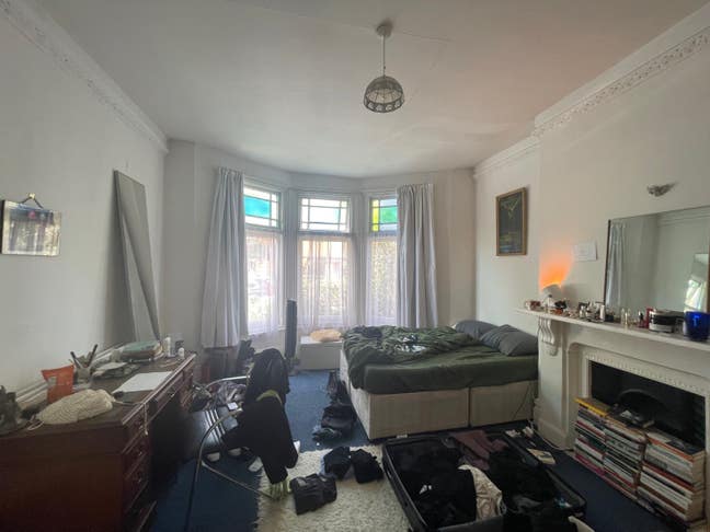 Large double room with bay window in East Dulwich  Main Photo