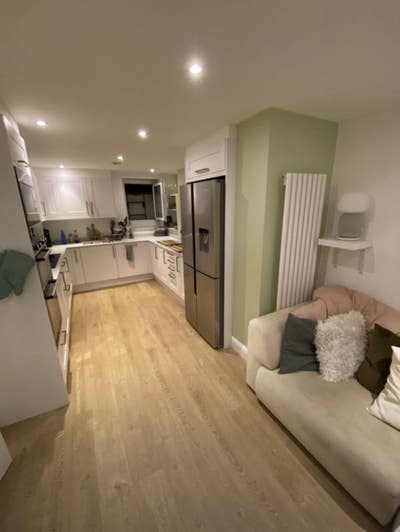 2 Bedrooms in 3 Lovely Bedroom property Main Photo