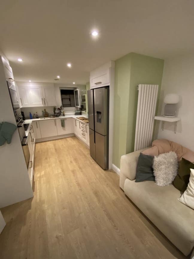 2 Bedrooms in 3 Lovely Bedroom property Main Photo