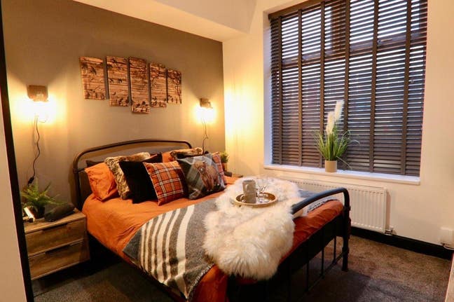 Spacious Cosy Room | Oldham Area | BILLS INC!!! Main Photo