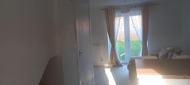 Single Bedroom Available to Let. Main Photo