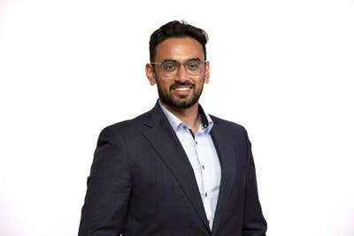 26, Professional looking for rooms  Main Photo