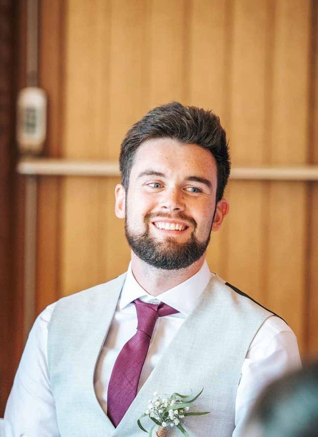 I am a professional male aged 29 looking for ... Main Photo