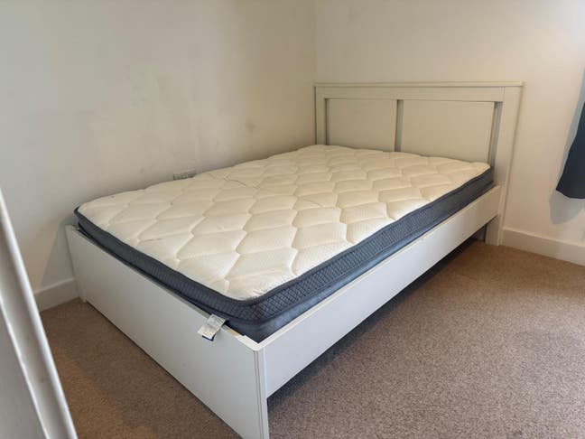 Double Room in a house Main Photo