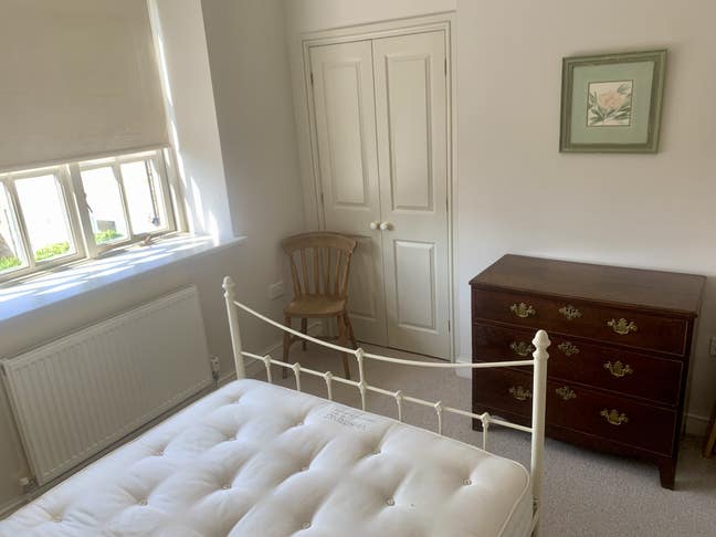 Double Room to Rent in Shared House Main Photo