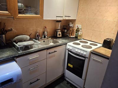 Furnished Room in Govanhill  Main Photo