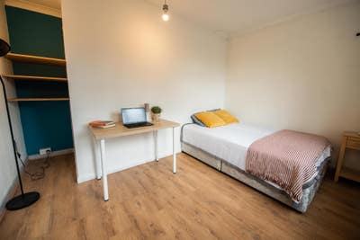 Great 4 beds flat - Wandsworth/Clap Junction Main Photo