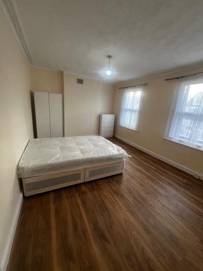Bright Kingsize Room Main Photo