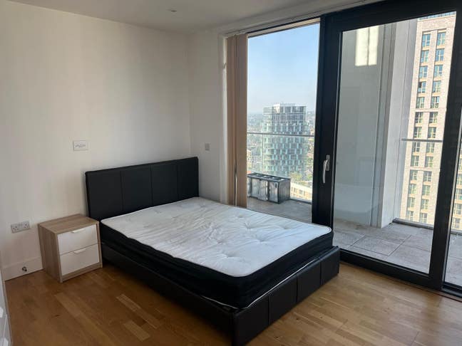 Modern Double Room with Balcony in Penthouse Main Photo