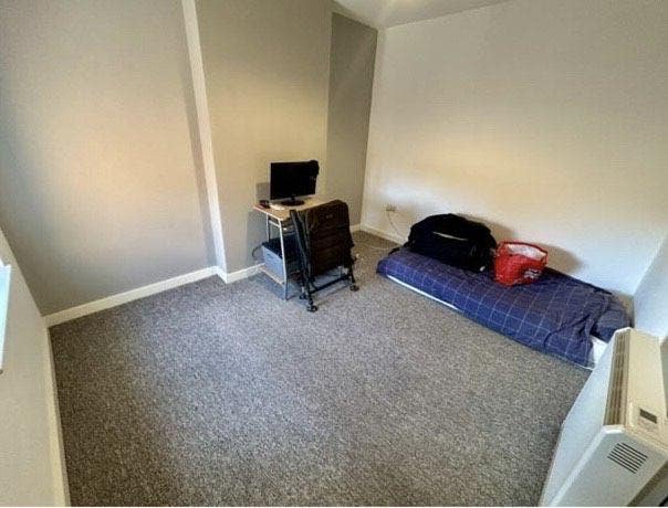 1 Double room for rent. Main Photo