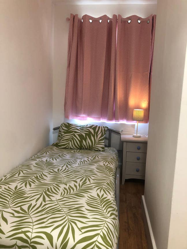 Two Ensuite Rooms –Modern Shared Home–DE22 Main Photo