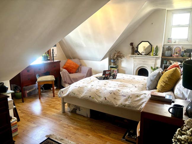 Cosy Furnished Double in a large friendly house Main Photo