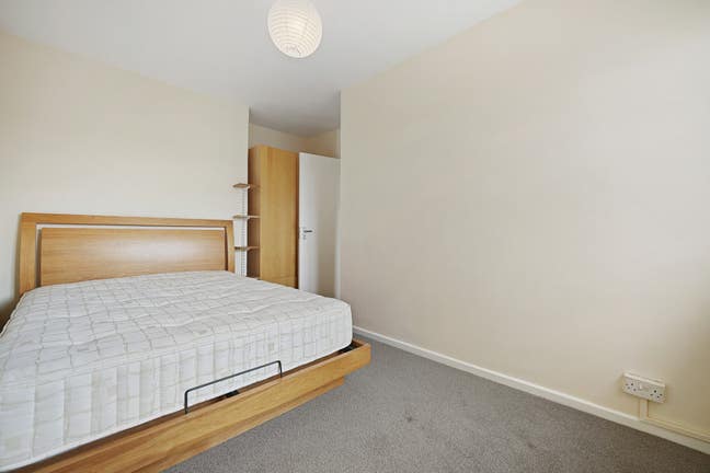 2 Bedroom Flat Great Location W6  Main Photo