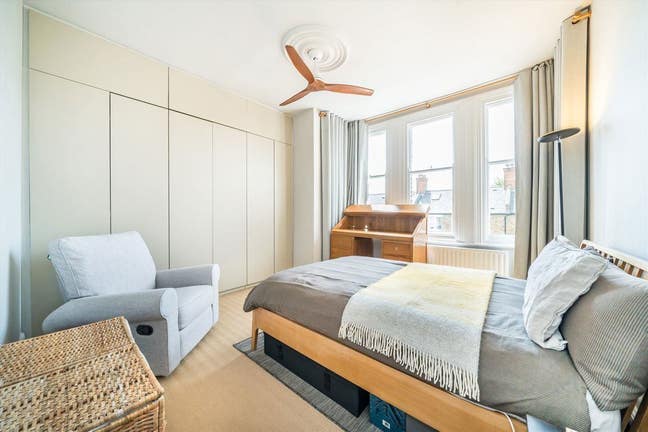 Large Double Room, ensuite and WFH office space Main Photo
