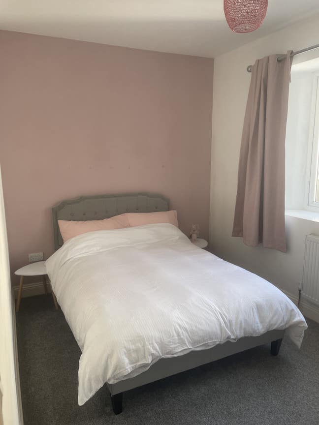 Double Room + Private Bathroom  Main Photo