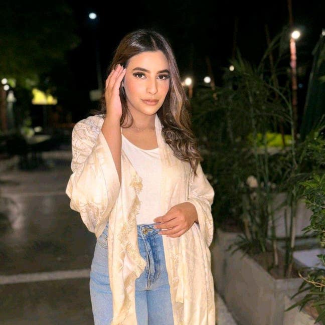 26 year old Female seeks a double room Main Photo