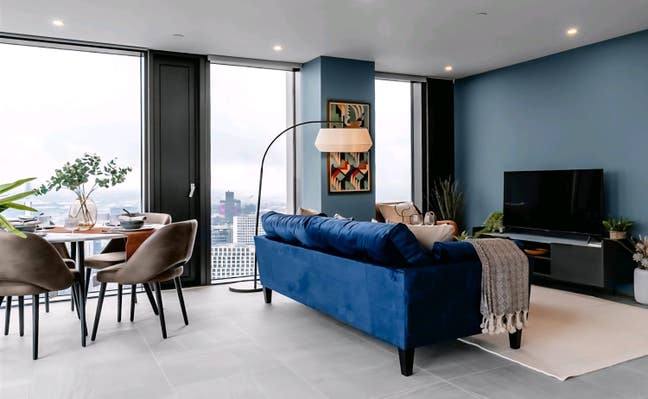 Modern City Centre Apartment Main Photo