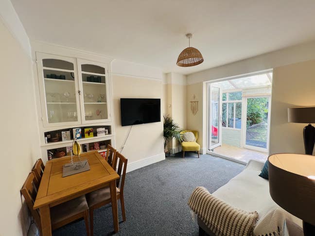 🏠 Cosy Double Bedroom in the Heart of Baffins Main Photo