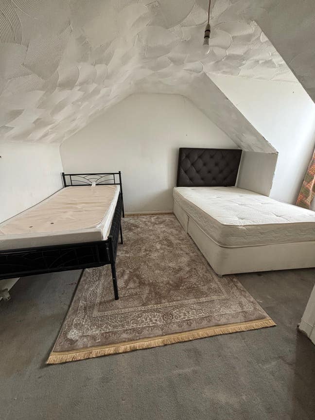 Loft room available  Main Photo