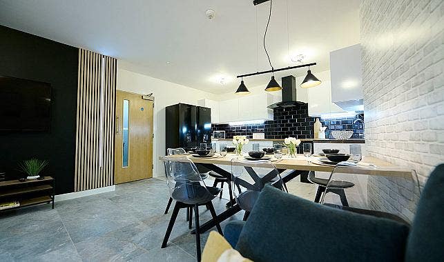 Tenancy Takeover: En-Suite Room in S1 Sheffield  Main Photo