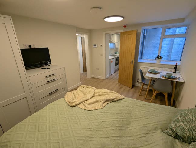 New Luxurious Self-Contained Rooms in Dorking Main Photo