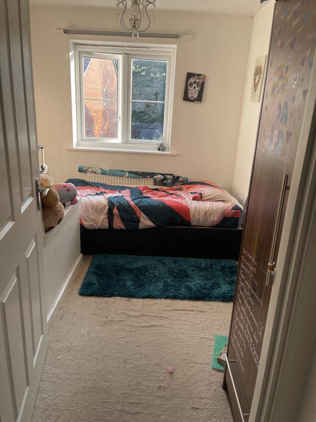  Single or Double bunk bed available  Main Photo