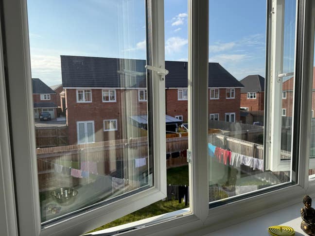 Room to Rent in Spacious 4-Bed House – Quiet & Con Main Photo