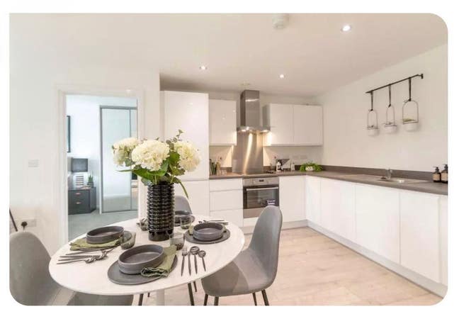 Double en-suite room in Salford apartment Main Photo