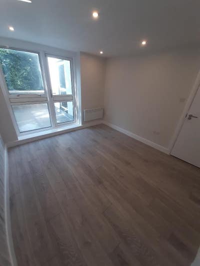 Brand New Studio with Balcony Access, London NW2 Main Photo