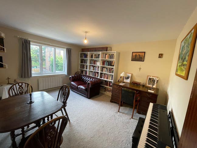 Fully Furnished, Spacious 1 Bed Flat Bills Inc  Main Photo
