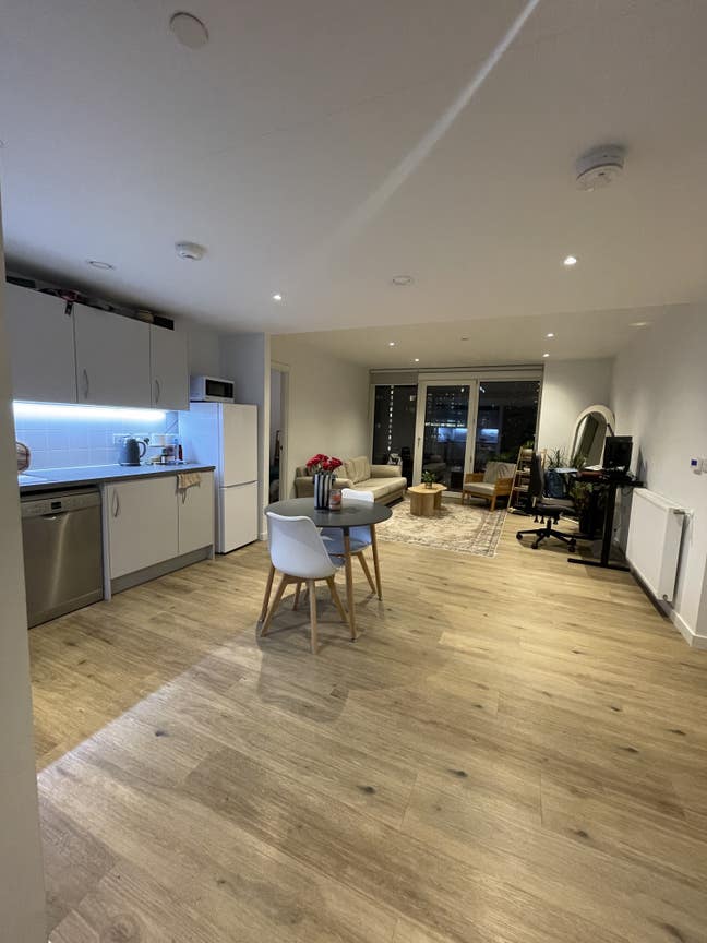 Canary Wharf Flat-share  Main Photo