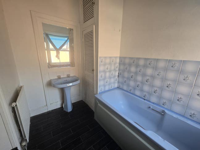 Double Room with Ensuite Main Photo