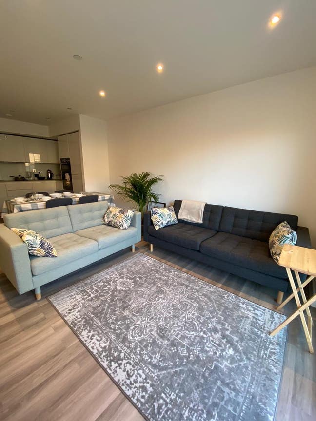 2 bed flat NW9 Main Photo