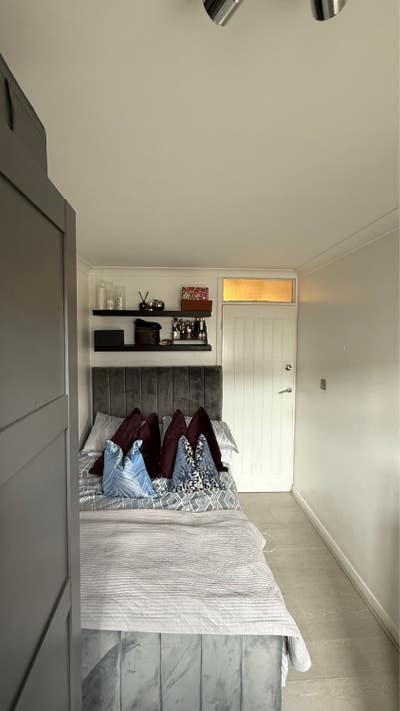 Short stay Small Double Room- Modern 2-Bed Flat  Main Photo