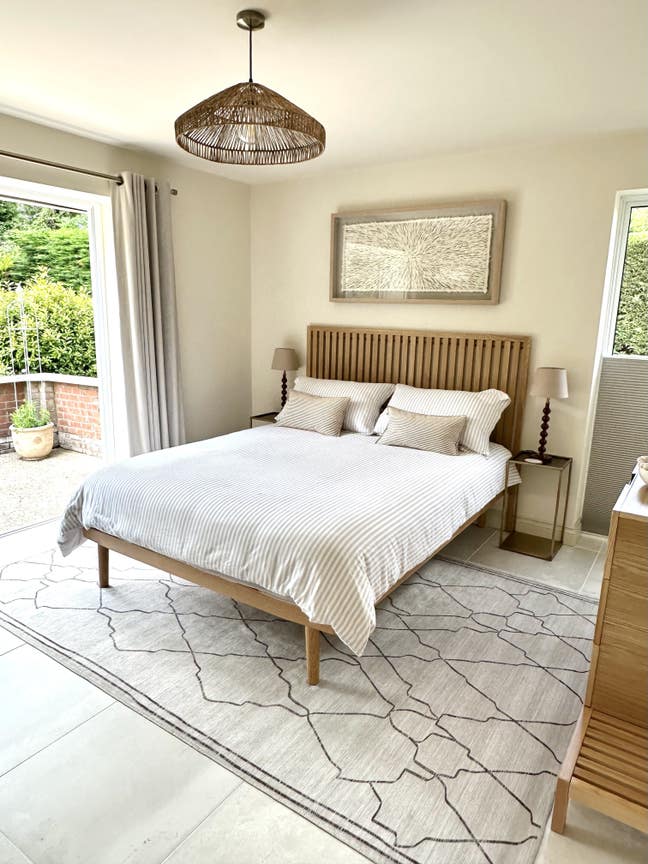 Modern, Fully Furnished Annexe – Monday to Friday  Main Photo