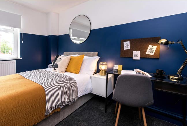 En-Suite | Near Gym, Shops & Station 🚆 Main Photo