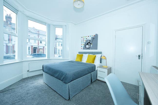 Four Beautiful Rooms at Northwest from September!! Main Photo