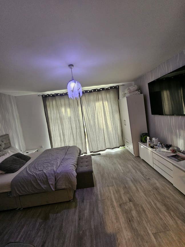 Bright, spacious room in Manningtree Main Photo