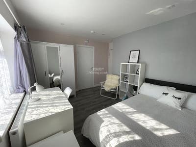 New 8 Ensuite in Cannon Park Main Photo