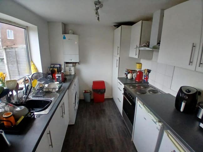 4 Bedroom student house close to St Johns Campus Main Photo
